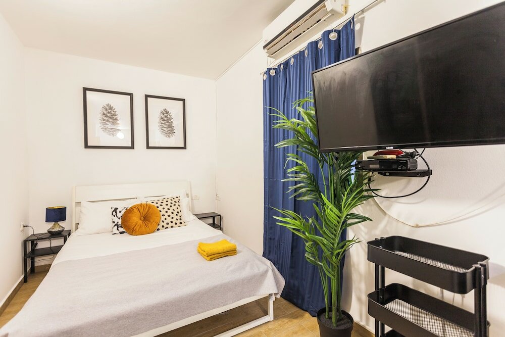 Фото HaYarkon Apartments