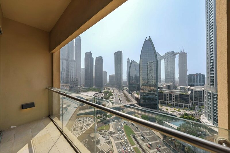 Апартаменты Maison Privee - Dazzling Studio in Address Dubai Mall w Burj Vws в Дубае