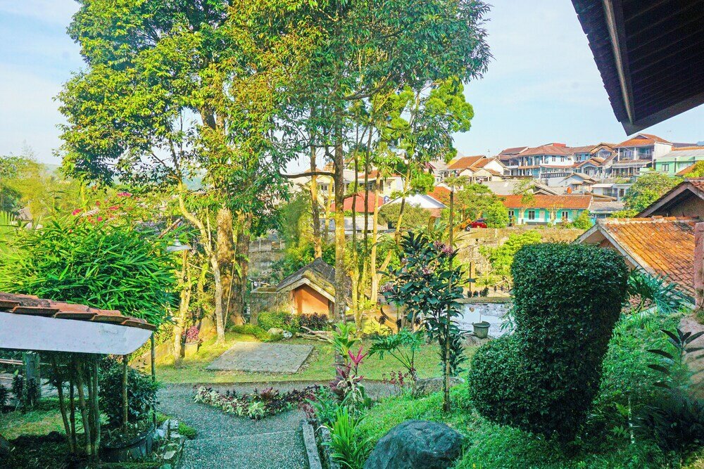 Фото Capital O 92836 Villa Kampoeng Katineung