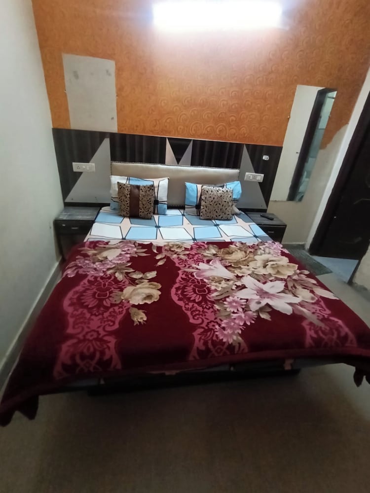 Фото Goroomgo New Grand Residency Chandigarh