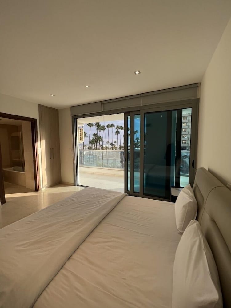 Фото Aphrodite Plaza