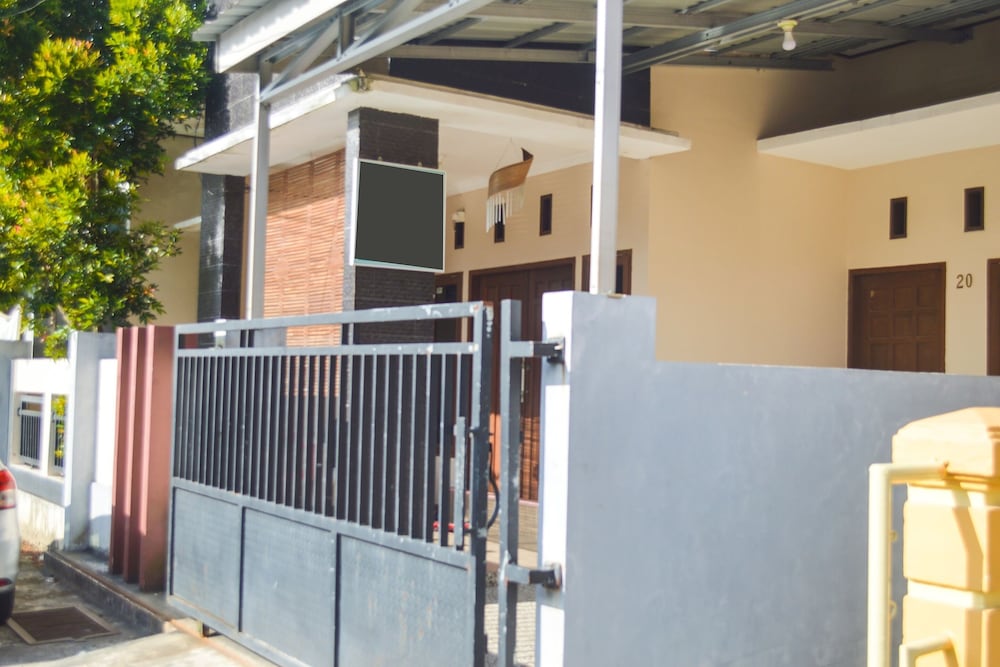 Фото Oyo 91491 Zalfa Guest House Syariah