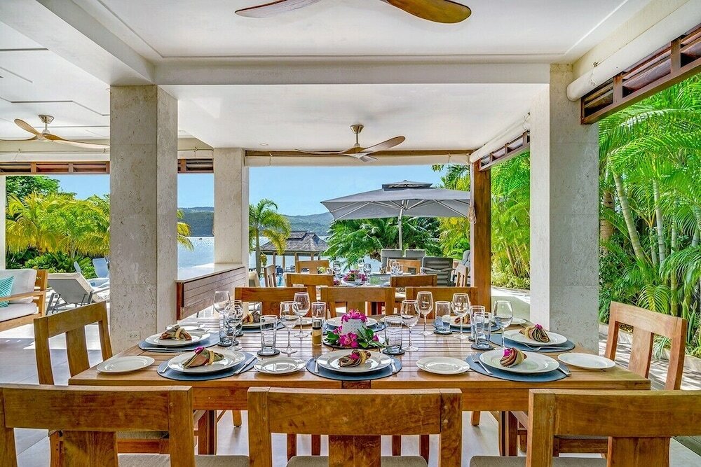 Фото Glamorous 7 Br Villa with Private Pool