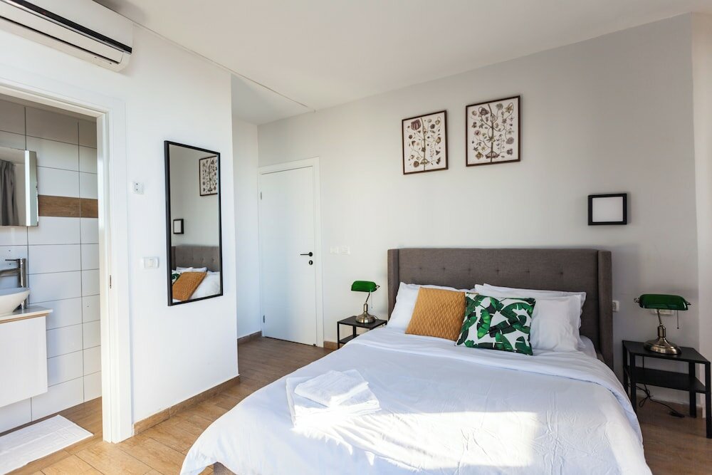 Фото HaYarkon Apartments