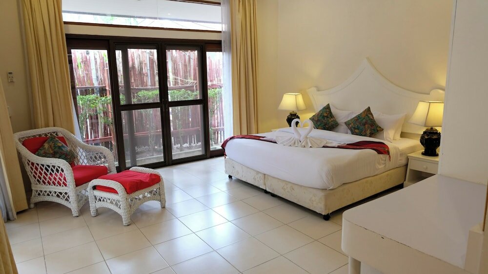 Фото Villa Raya Private Pool Villas Resort