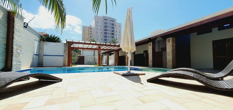 Гостиница Casa com 6 Suites Praia dos Sonhos  