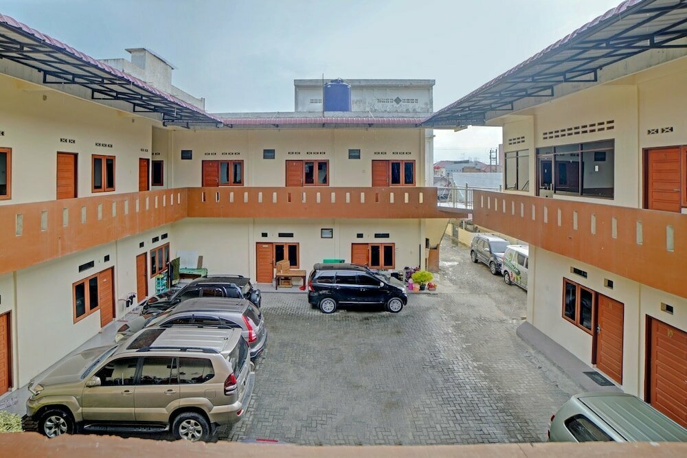 Hotel Madina Residence by Oyo Rooms, Medan, photo