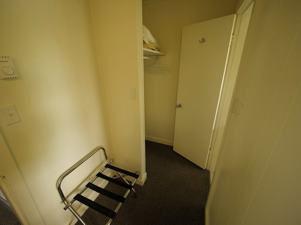 Фото Creston Valley Motel