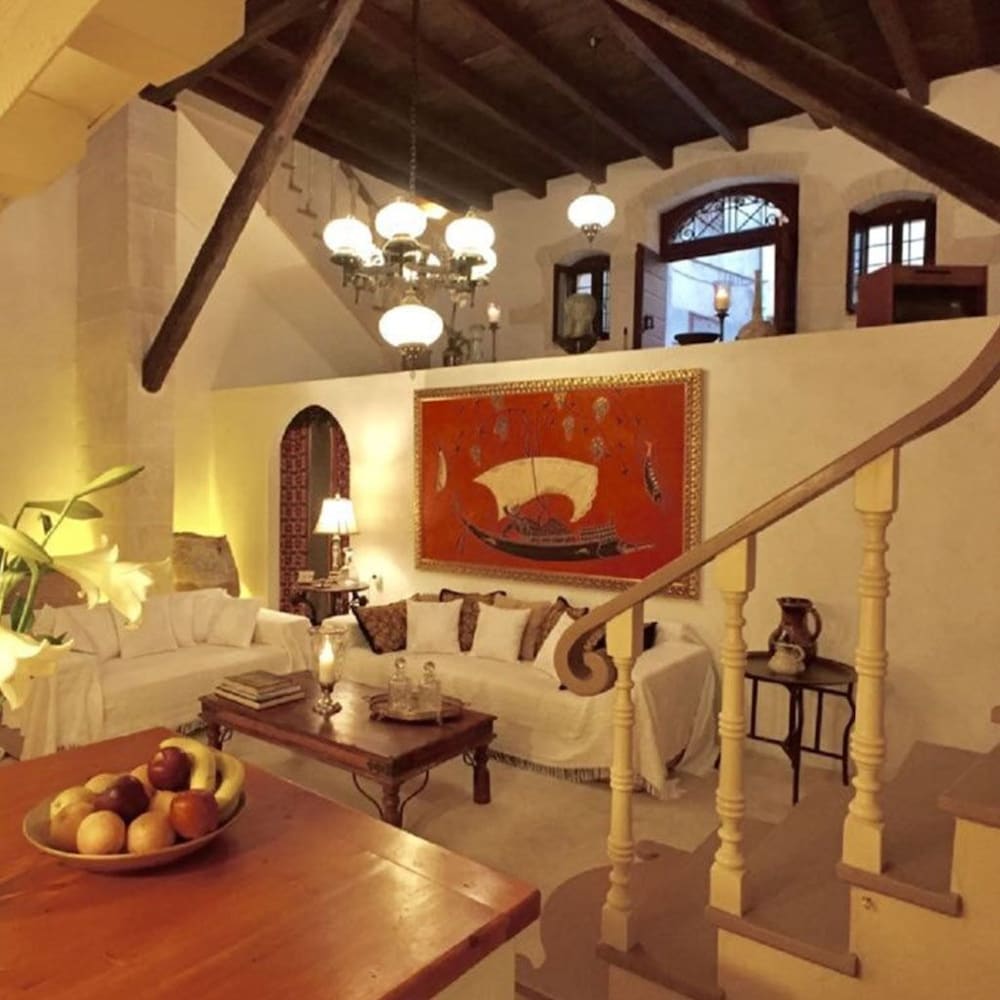 Фото Venetian Palace Chania