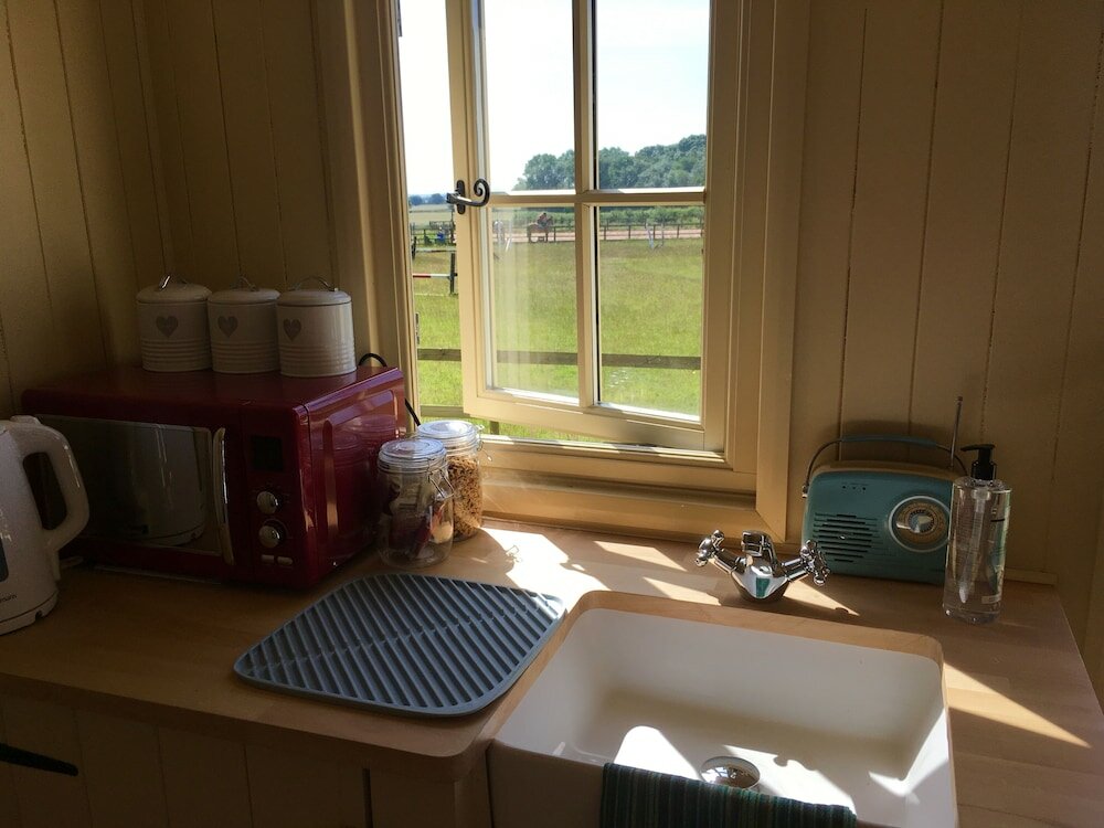 Фото Oxton Hill Hideaway