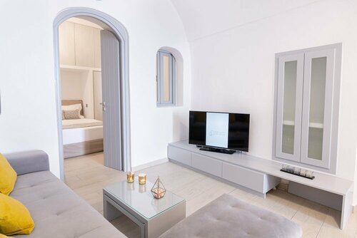 Гостиница Saint George Cave House в Фире