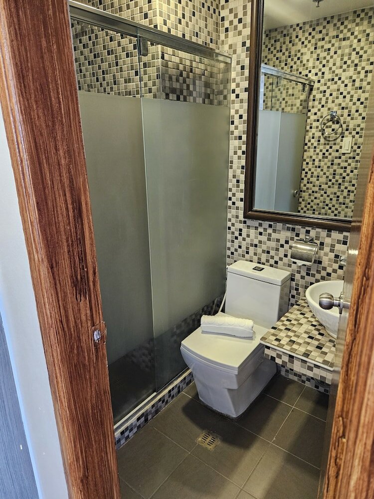 Фото Pacific Bay Grand Suites