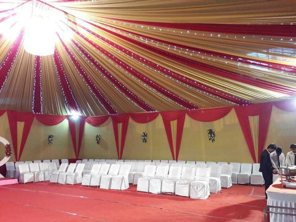 Фото Hotel Ambarish