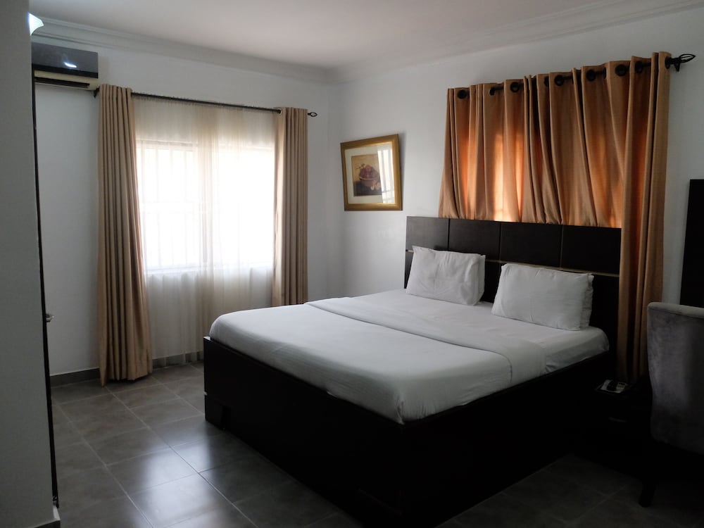 Фото Bjorne Suites