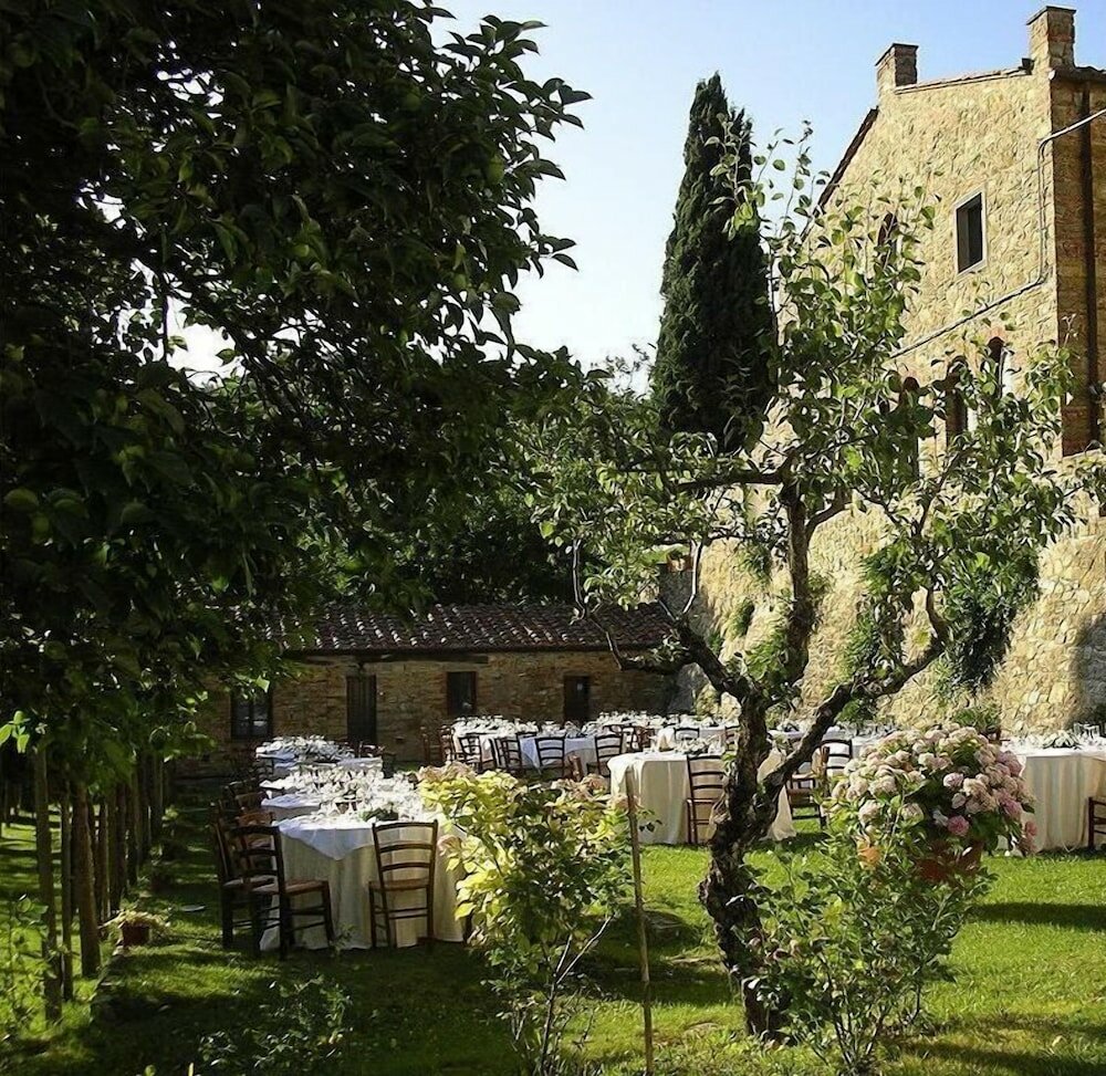 Фото Montelucci Country Resort & Agriturismo di Charme