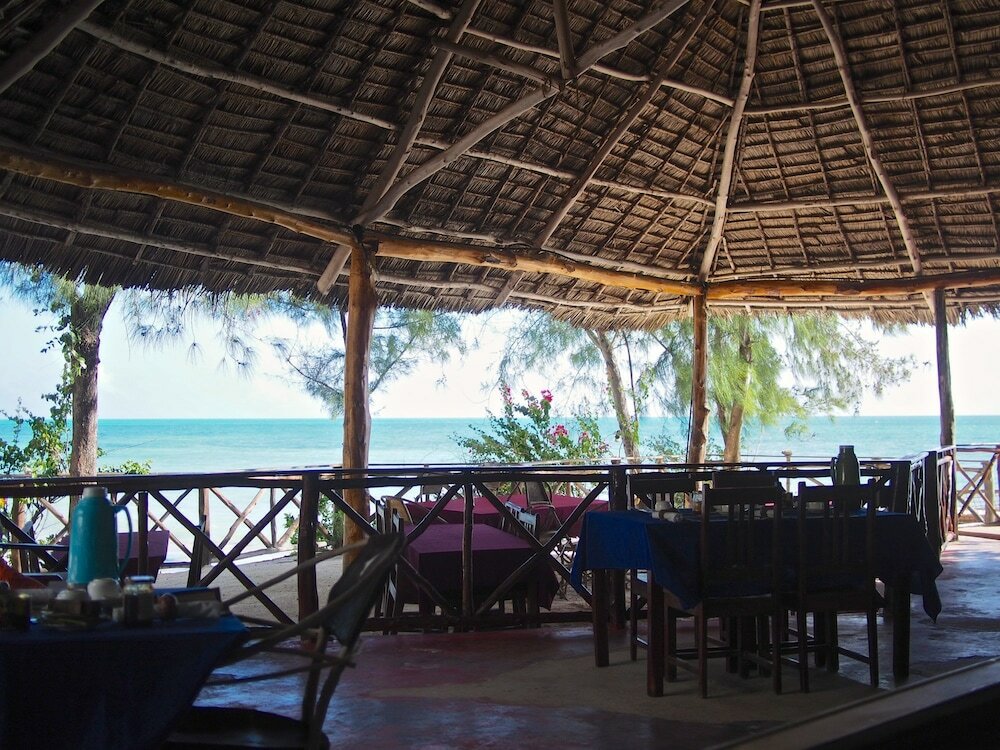 Фото Pakachi Beach Resort & Hotel