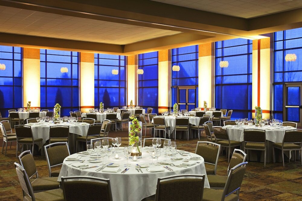 Фото The Westin Chicago Lombard