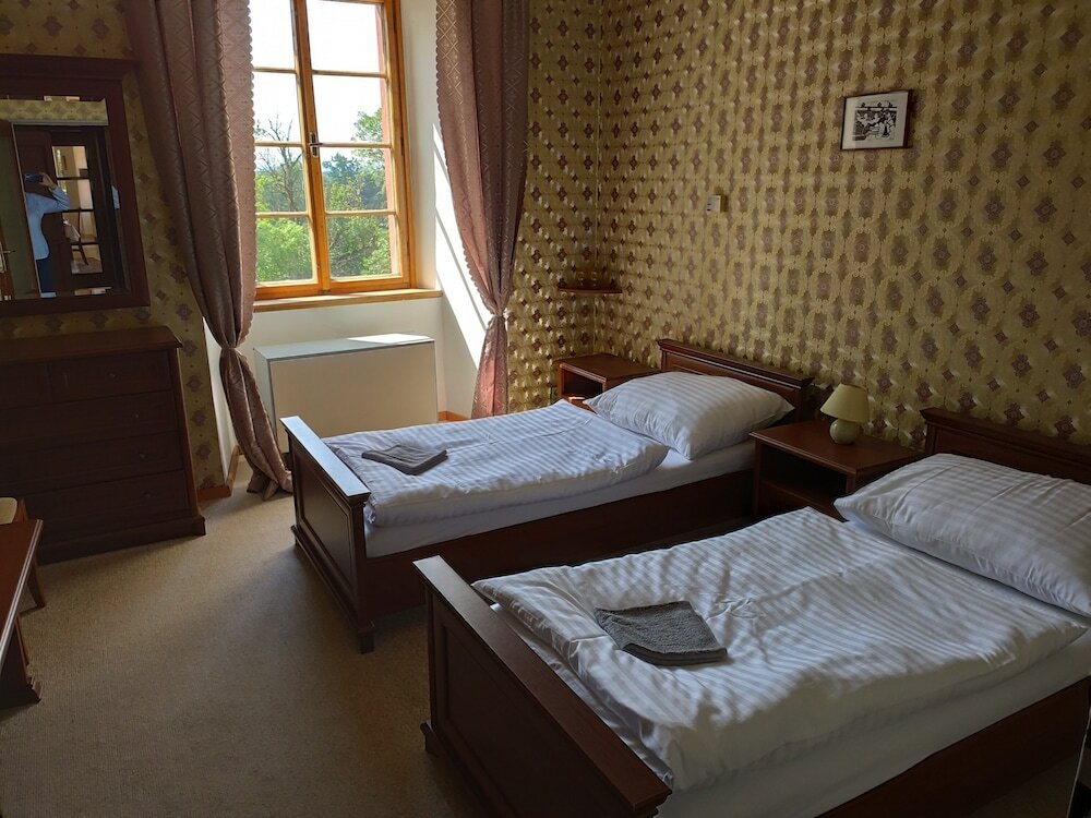 Фото Zámek Lnáře