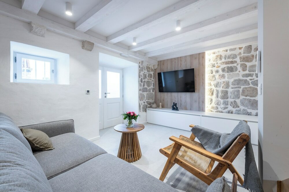 Фото Villa Miri, superior heritage villa with swimming pool