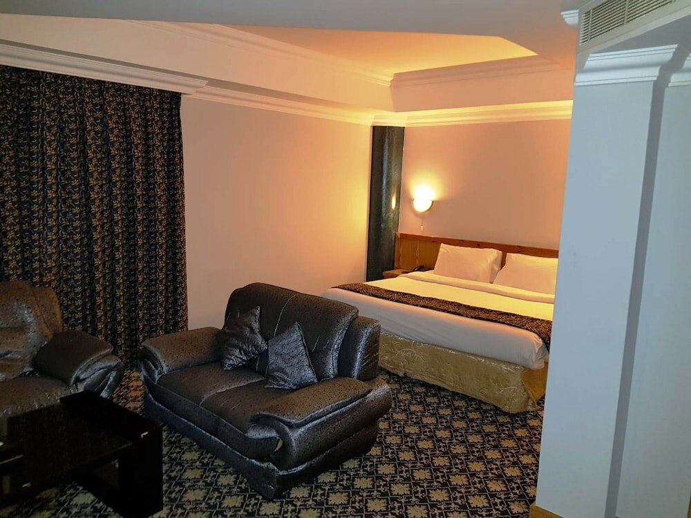 Фото Phoenicia Tower Hotel