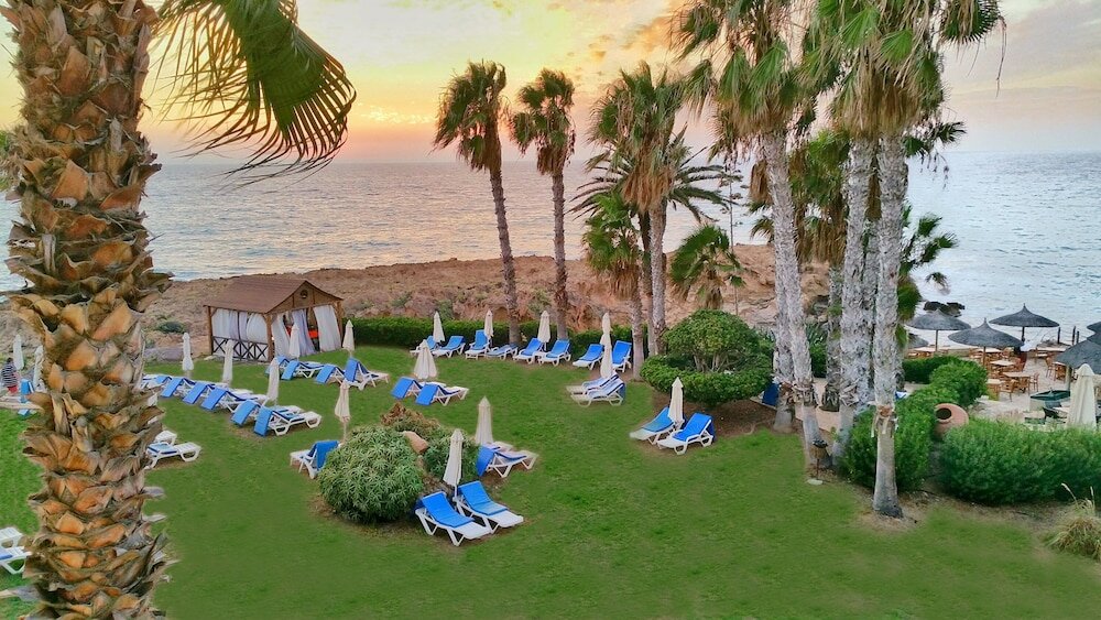 Фото Cynthiana Beach Hotel