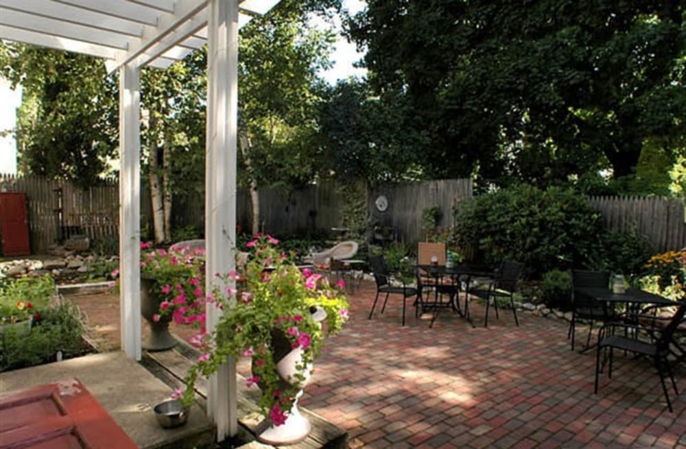 Фото Benjamin F. Packard House