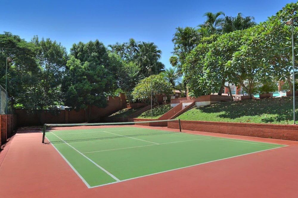 Фото Hotel Deville Express Guaíra