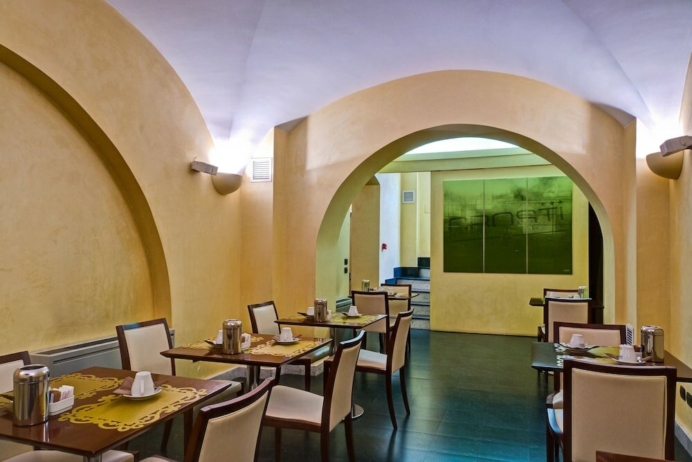 Фото Crosti Hotel