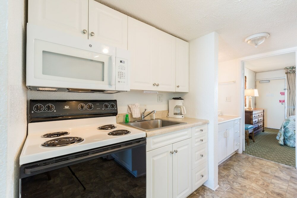 Фото Beach Club at Montego Inn