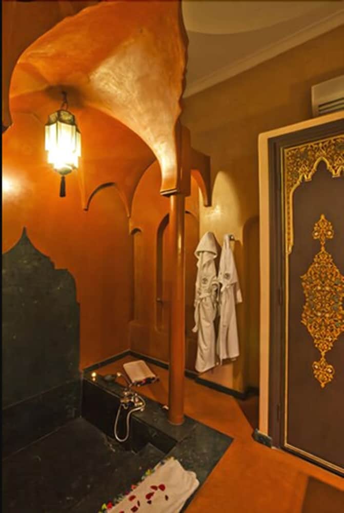 Фото Riad Monika