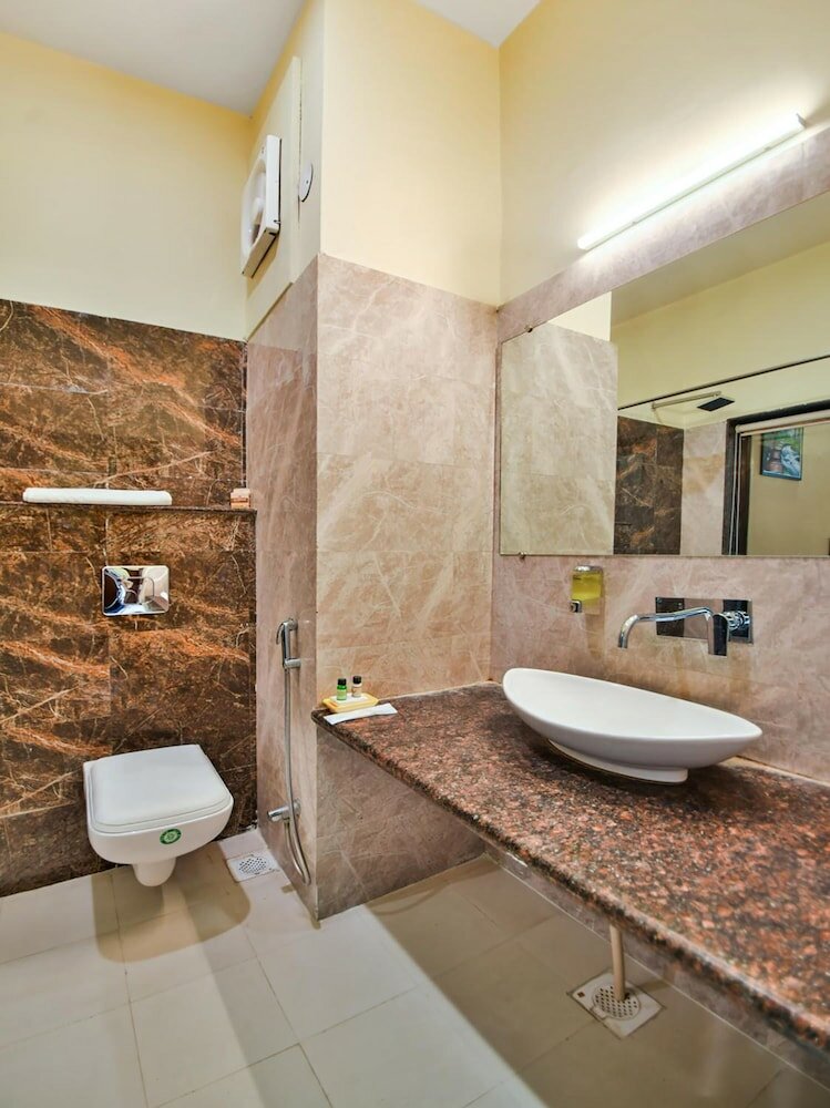 Фото Hotel Amrit Manthan