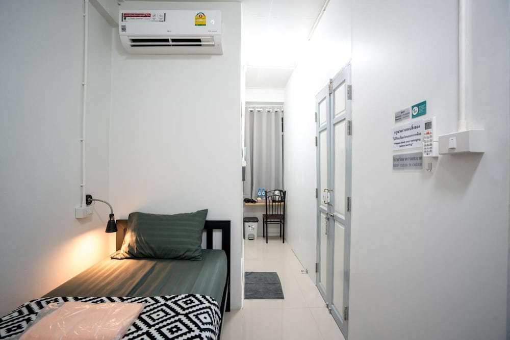 Фото D Hub Hostel