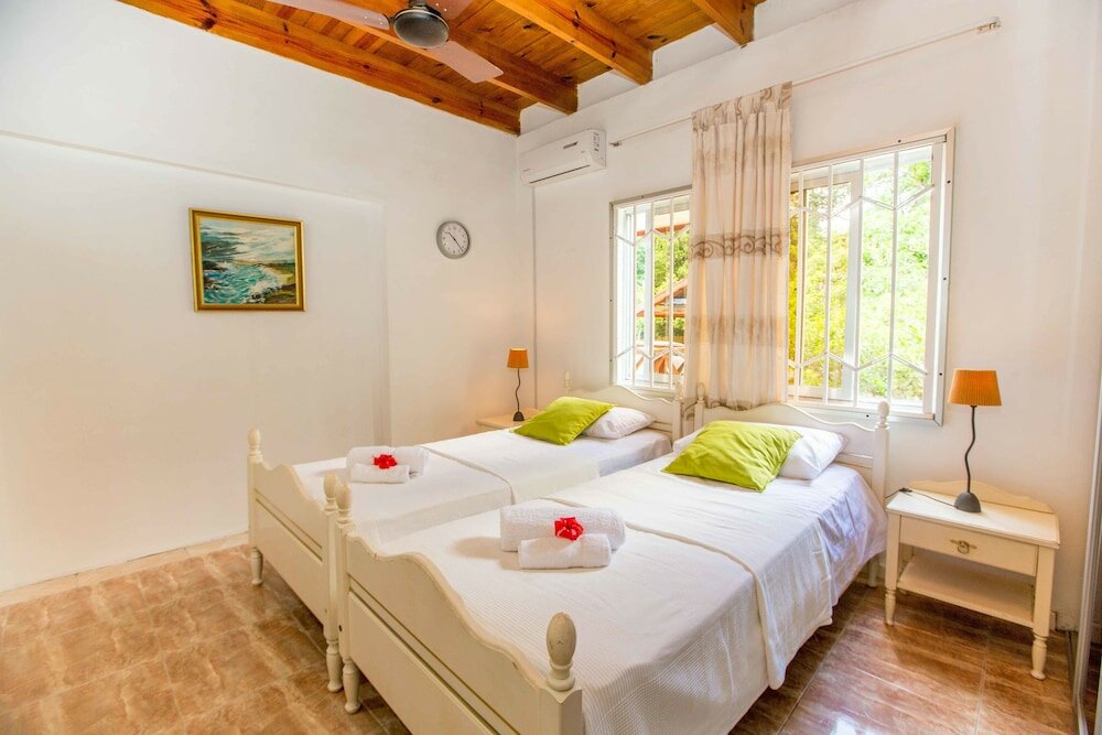 Фото The Orchard Holiday Home