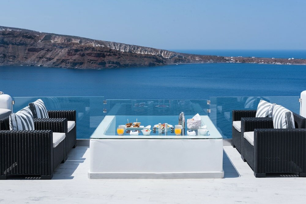 Фото Hyperion Oia Suites