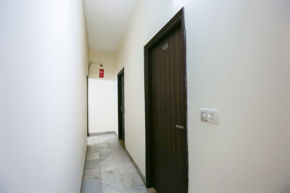 Фото Oyo 4601 City Plaza