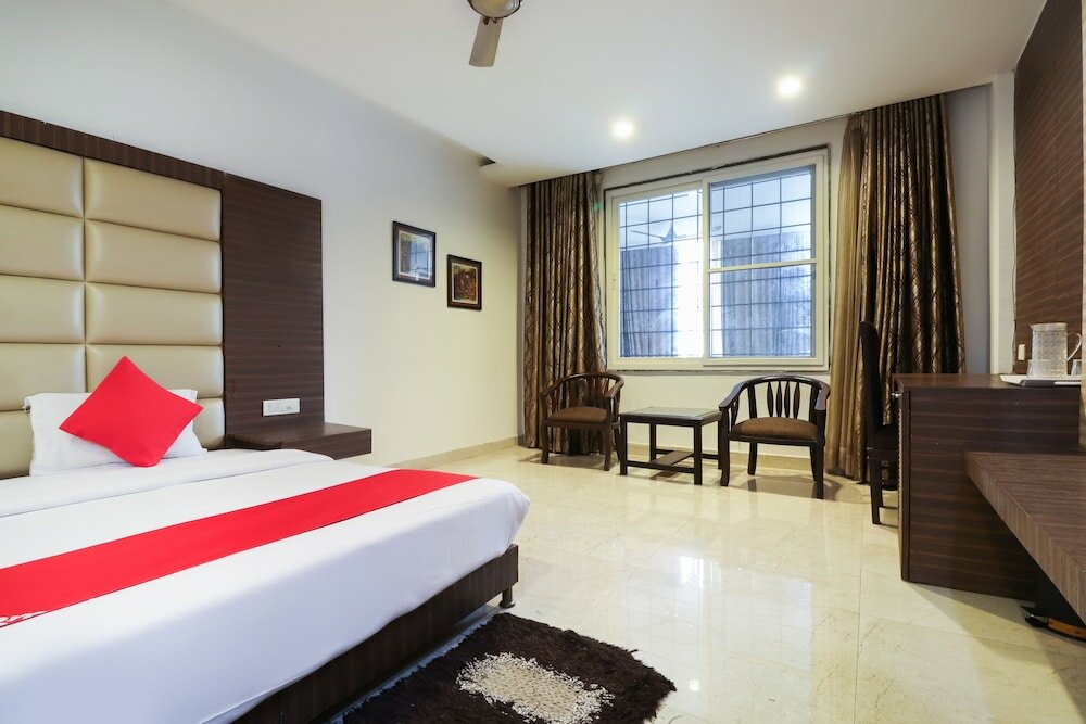 Фото Oyo 60162 City Club & Hotels