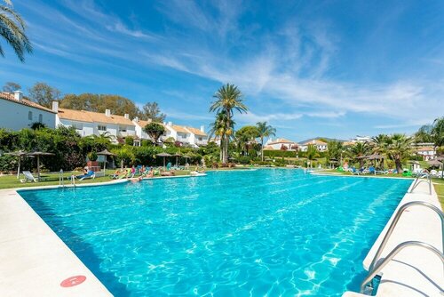 Гостиница 3 Bdrs Apartm With Private Terraces & Communal Swimming Pool in Estepona Benamara II