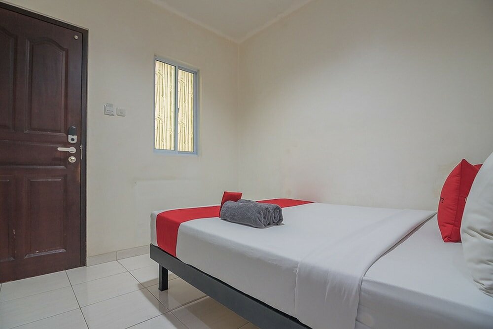 Фото RedDoorz near Nagoya Citywalk Batam 2