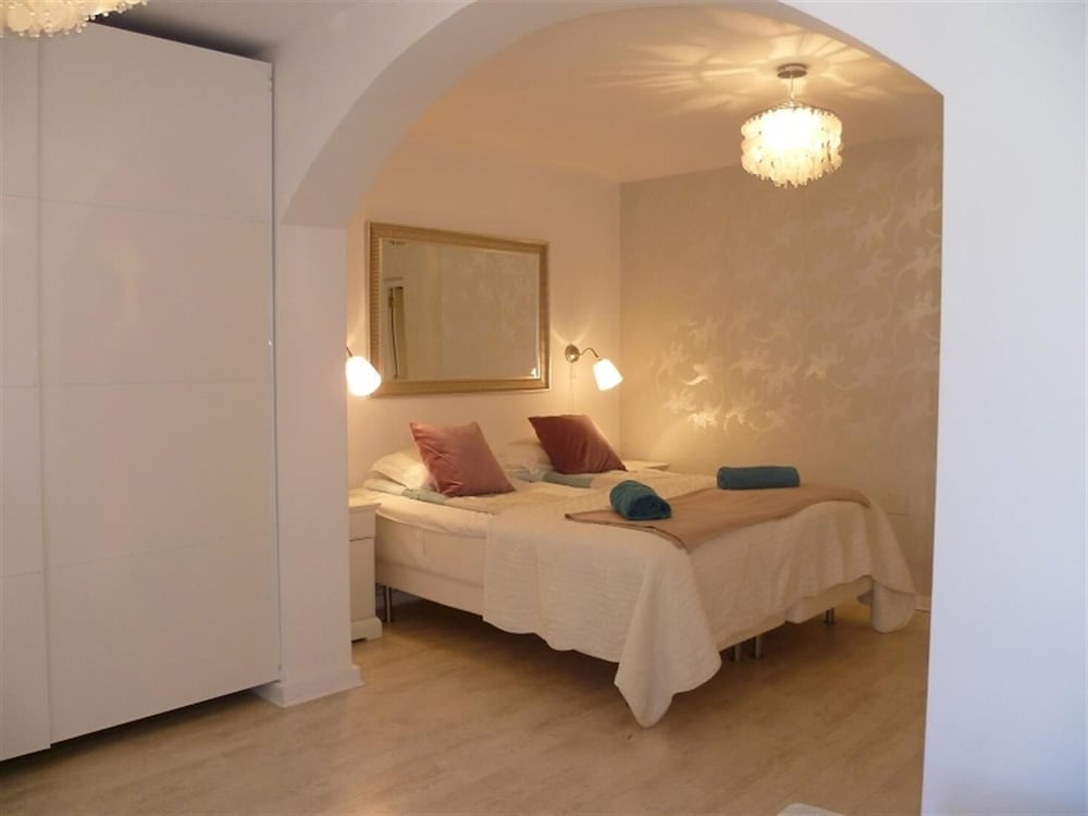 Фото Great Beach Side Villa – Semi Heated Pool