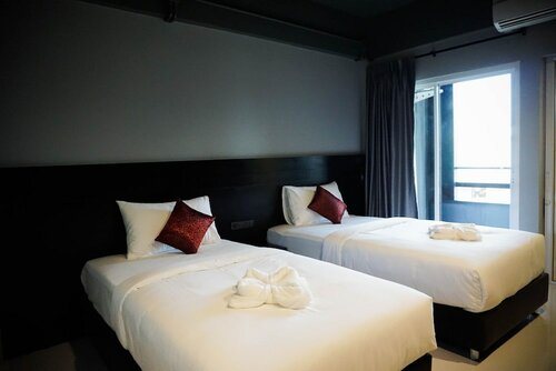 Гостиница B-Black Hotel Chonburi в Чонбури