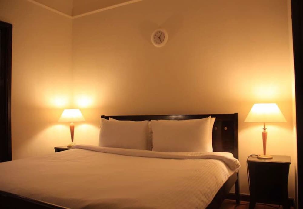 Фото Queens Service Suite at Times Square