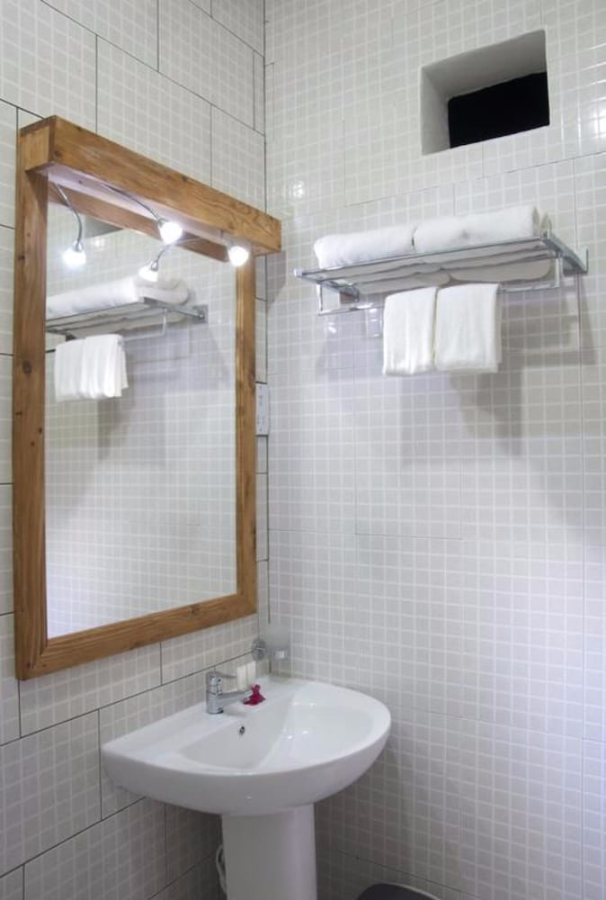 Фото Ithaa Beach Maldives