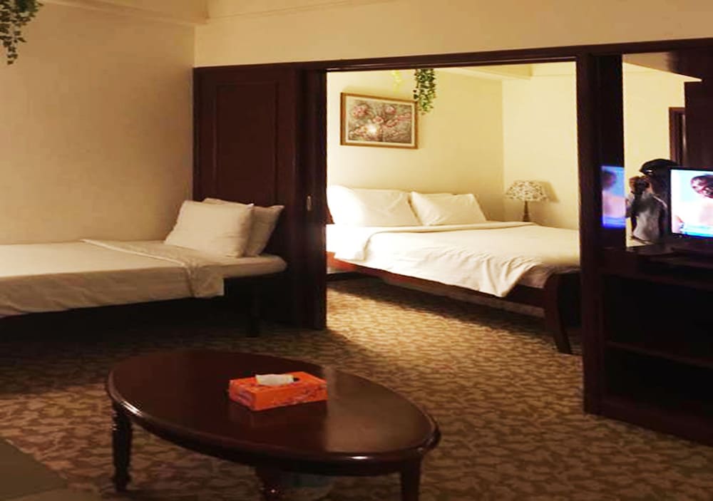 Фото Eastern Suites at Times Square Kl