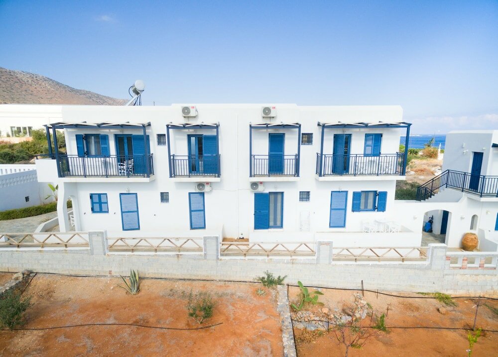 Фото Okirroi Villas