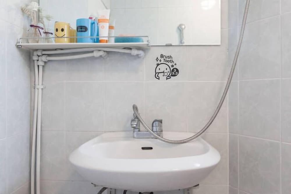 Фото Kiki House 2 Hongdae Stn