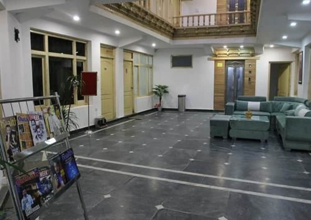 Фото Tih Hotel Chonjor Residency