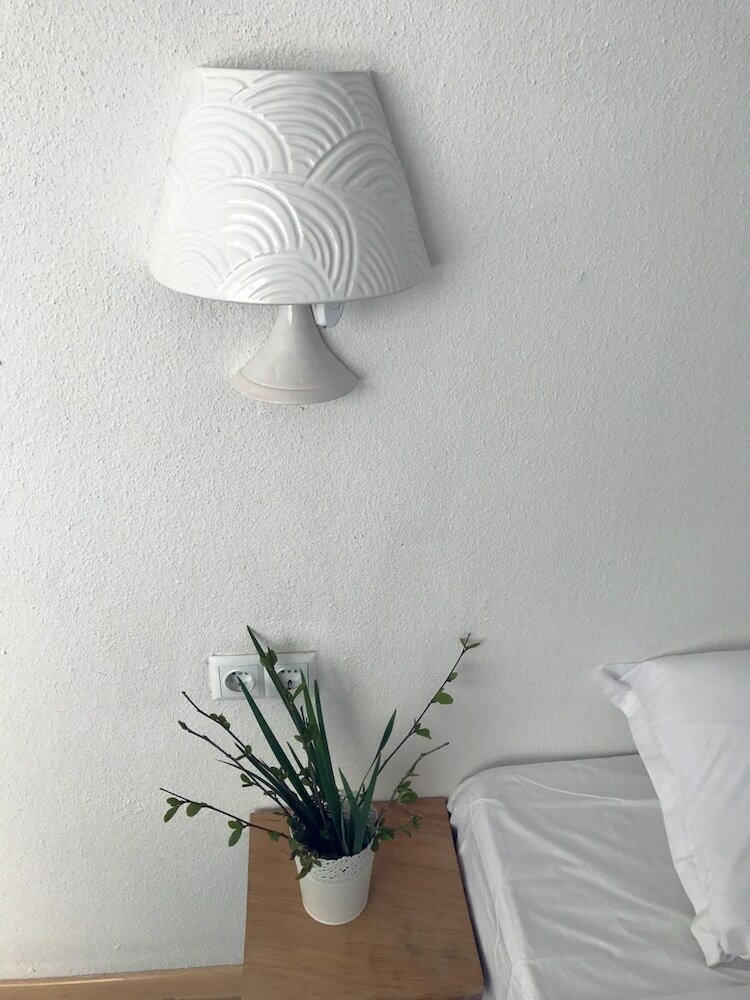 Фото Simple Pleasures Hotel