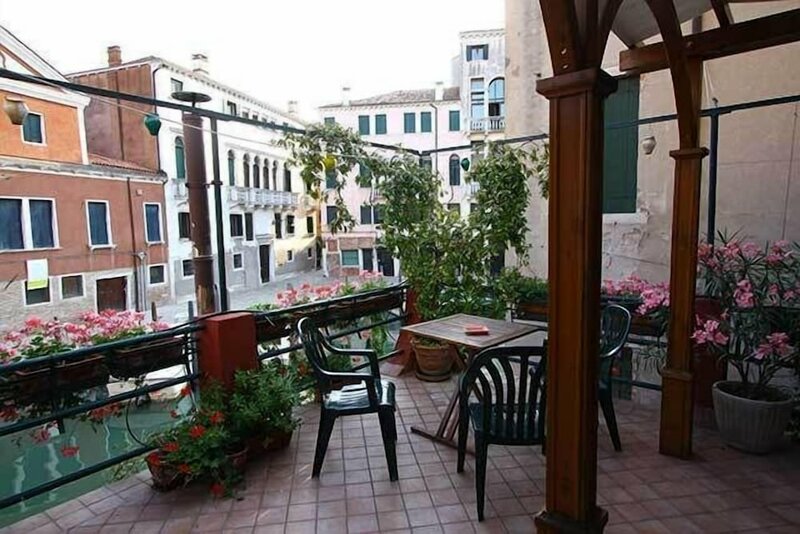 Гостиница Hotel Dalla Mora в Венеции