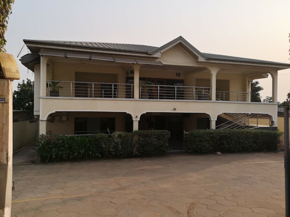 Фото The Golden Apple