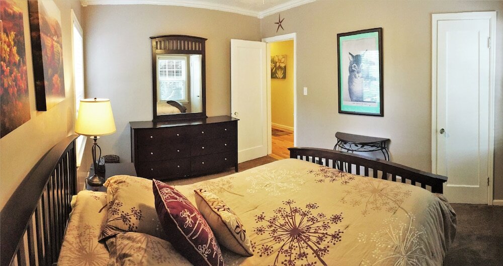 Фото House at the Foot of the Mountains